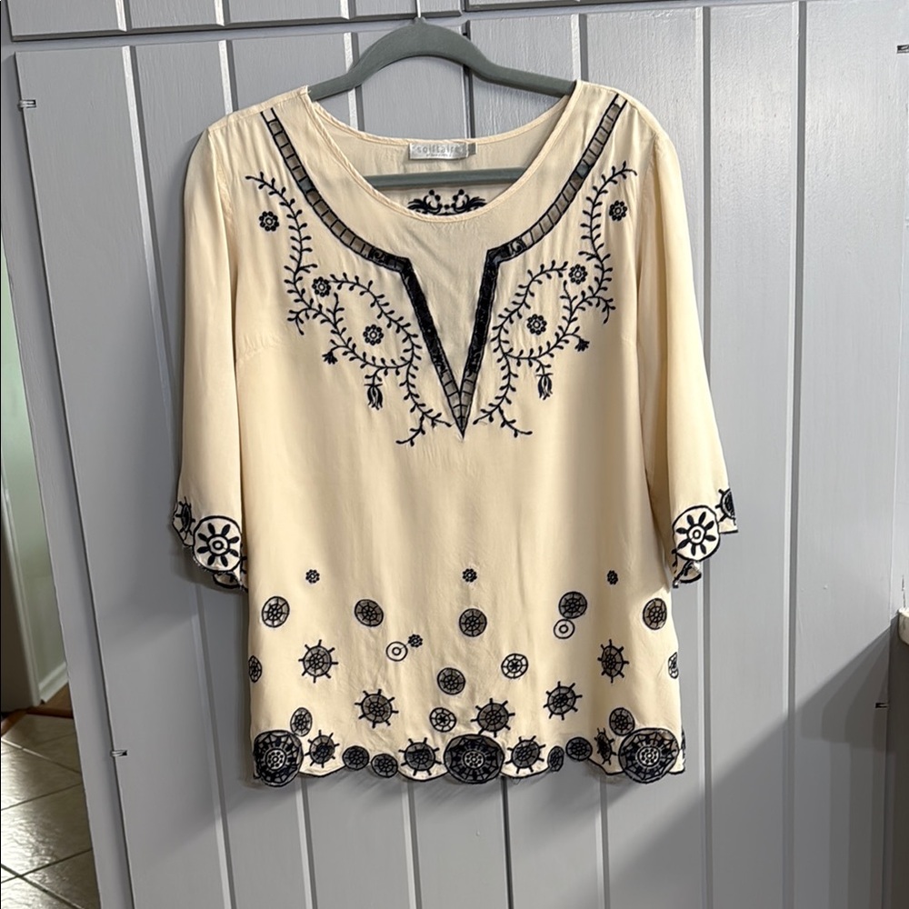 Solitaire Cream and Black Graphic Embellished Blouse